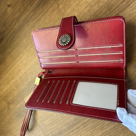 New Leather Wristlet Wallet Purse - Picture 3 of 4